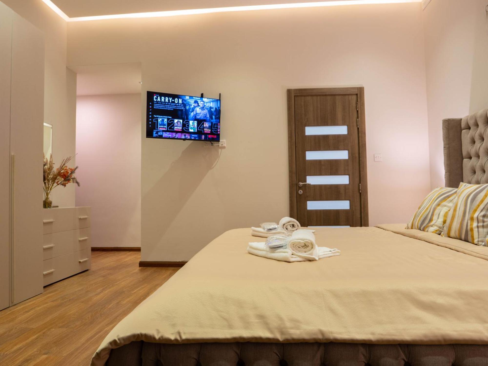 Villa Gaia - Sunset Views, Indoor Heated Pool, Sauna And Games Room Mellieħa Exterior foto